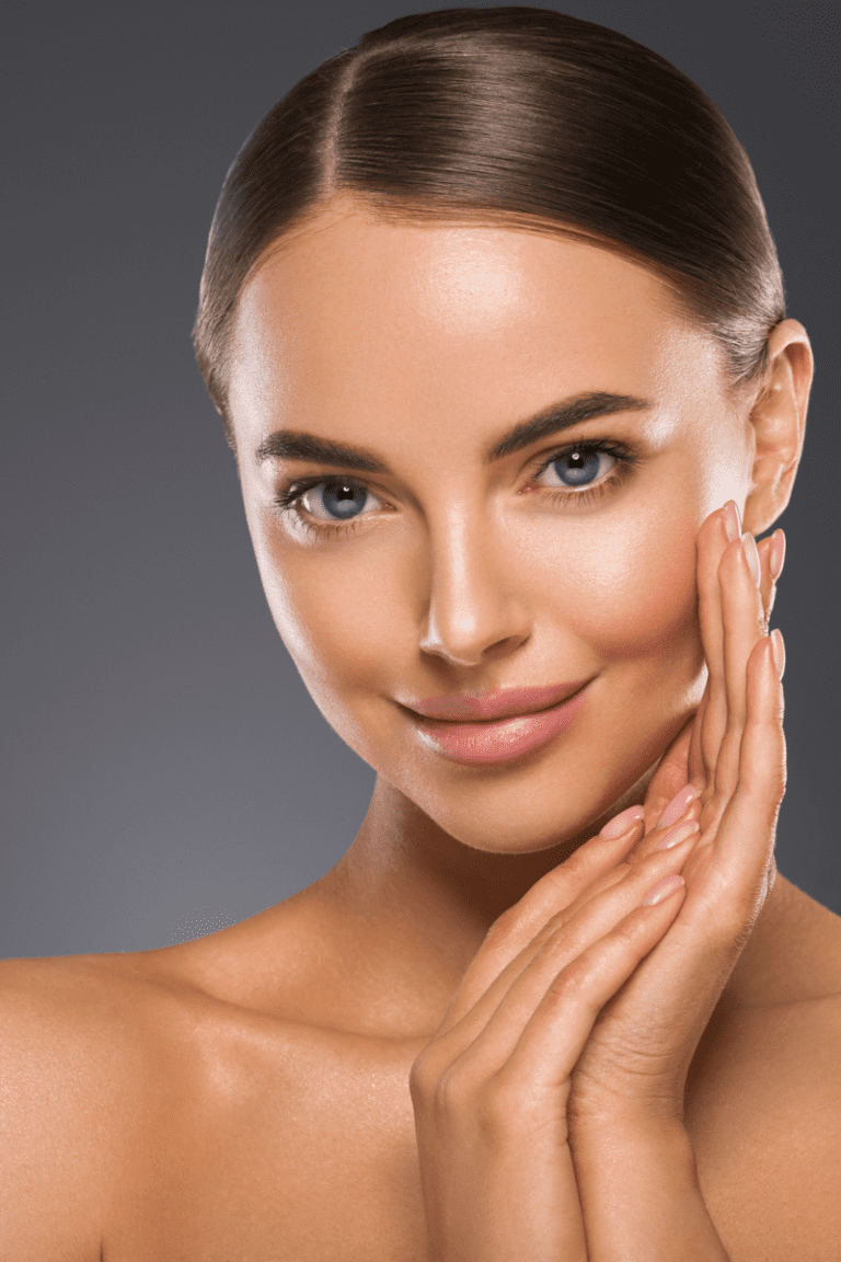 Fokus auf definierte Wangenkontur nach Volumenaufbau mit Sculptra®.